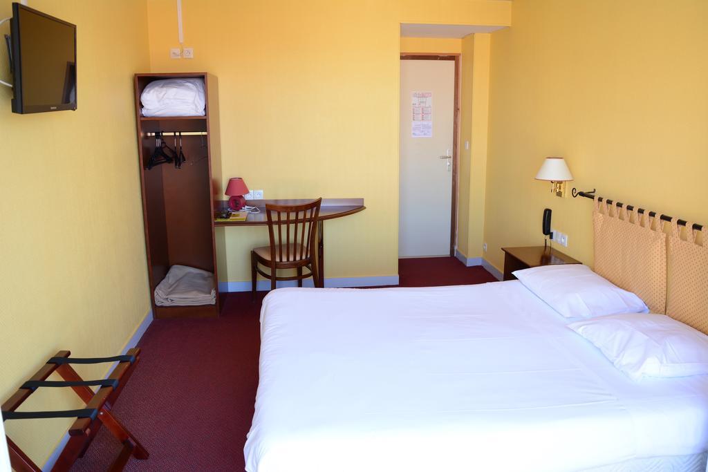 Hotel Logis Le Petit Trianon