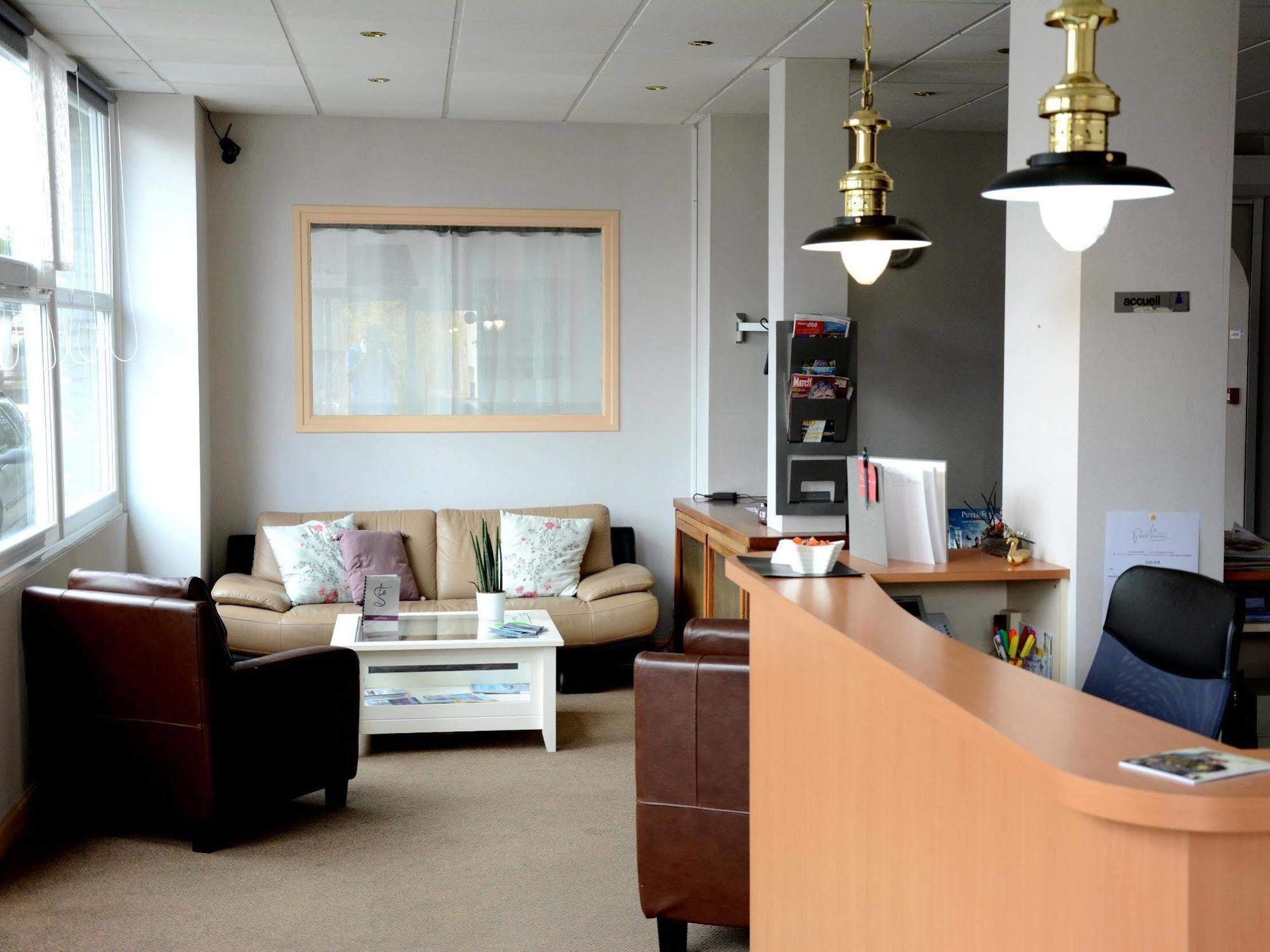 Logis Le Petit Trianon Hotel 2*